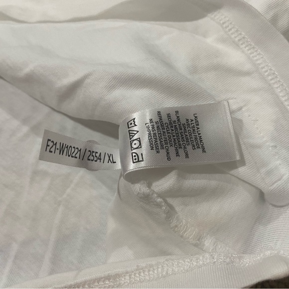 Life is Good The Grinch Cindy Lou White Crusher Tee L/S Crew Neck Women’s Sz XL - Picture 9 of 10